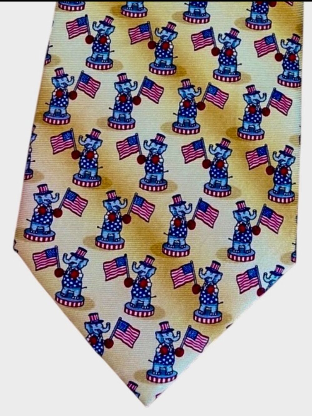 Vintage Tie Tales 100% Silk Patriotic Elephant Flag Neck Tie Excellent Condition